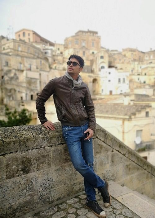 zanjoe-marudo-posing-for-a-picture-in-matera-italy-in-2019 Zanjoe Marudo posing for a picture in Matera, Italy in 2019